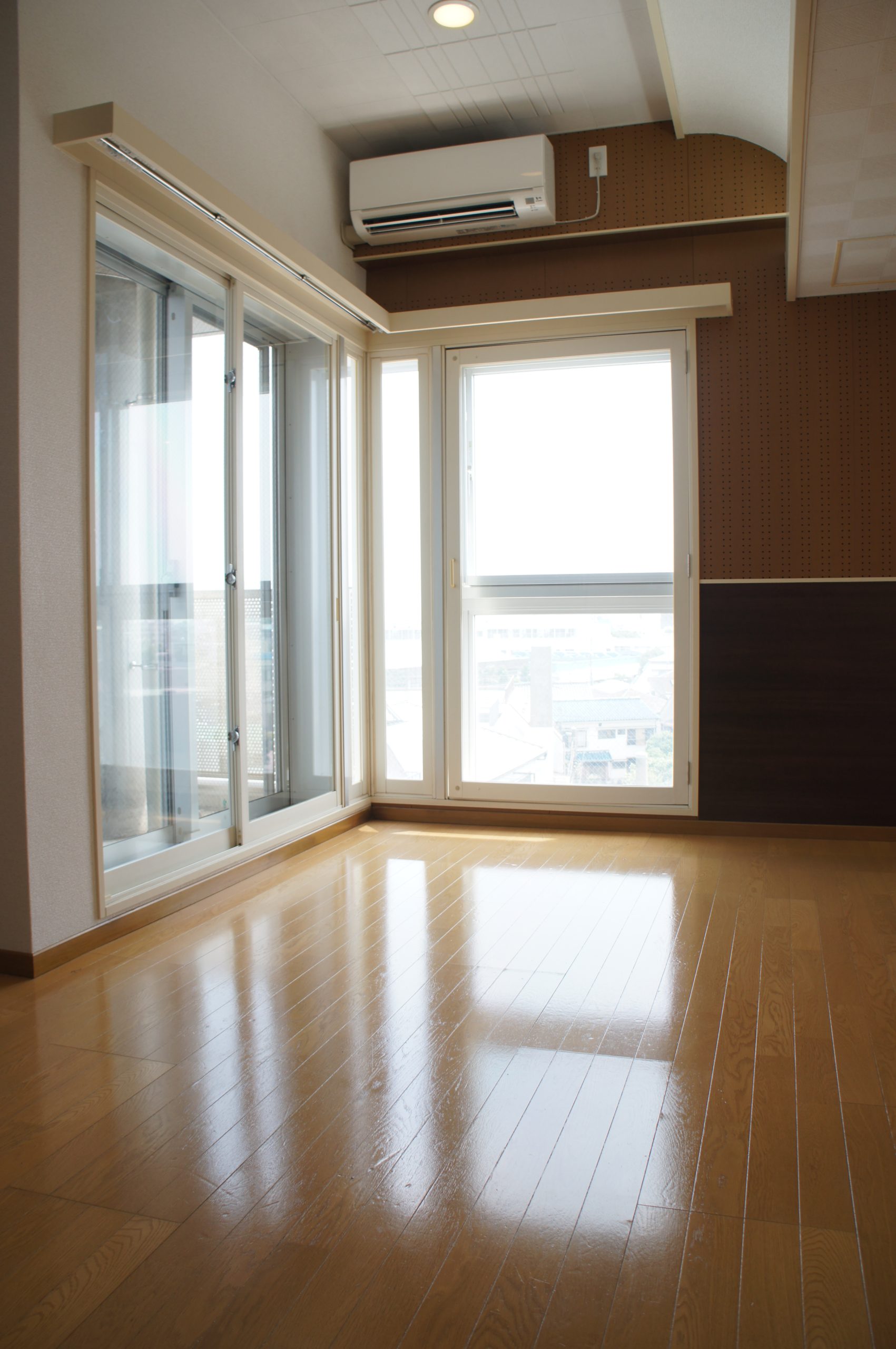 居室（同タイプ参考写真）