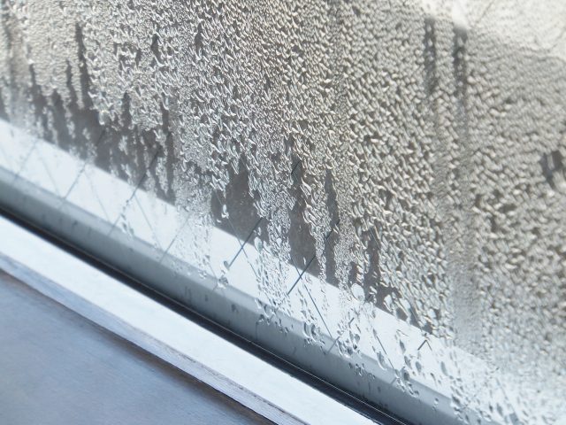 冬の結露対策！キーワードは「湿気」と「換気」