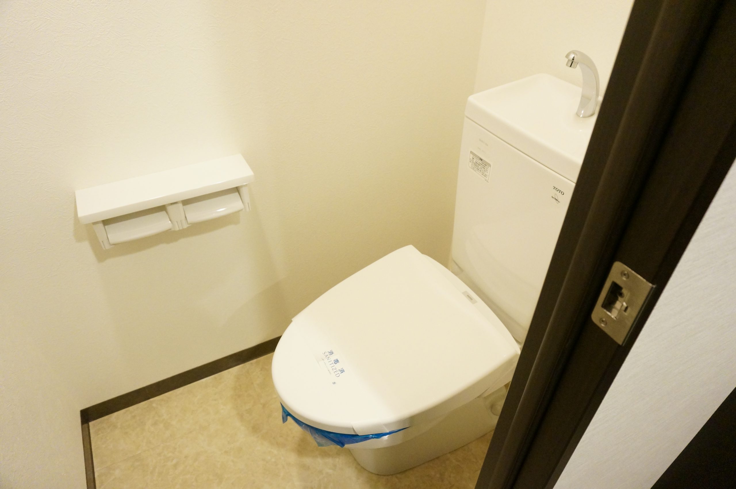 トイレBタイプ（同タイプ参考写真　左右反転タイプ有り）