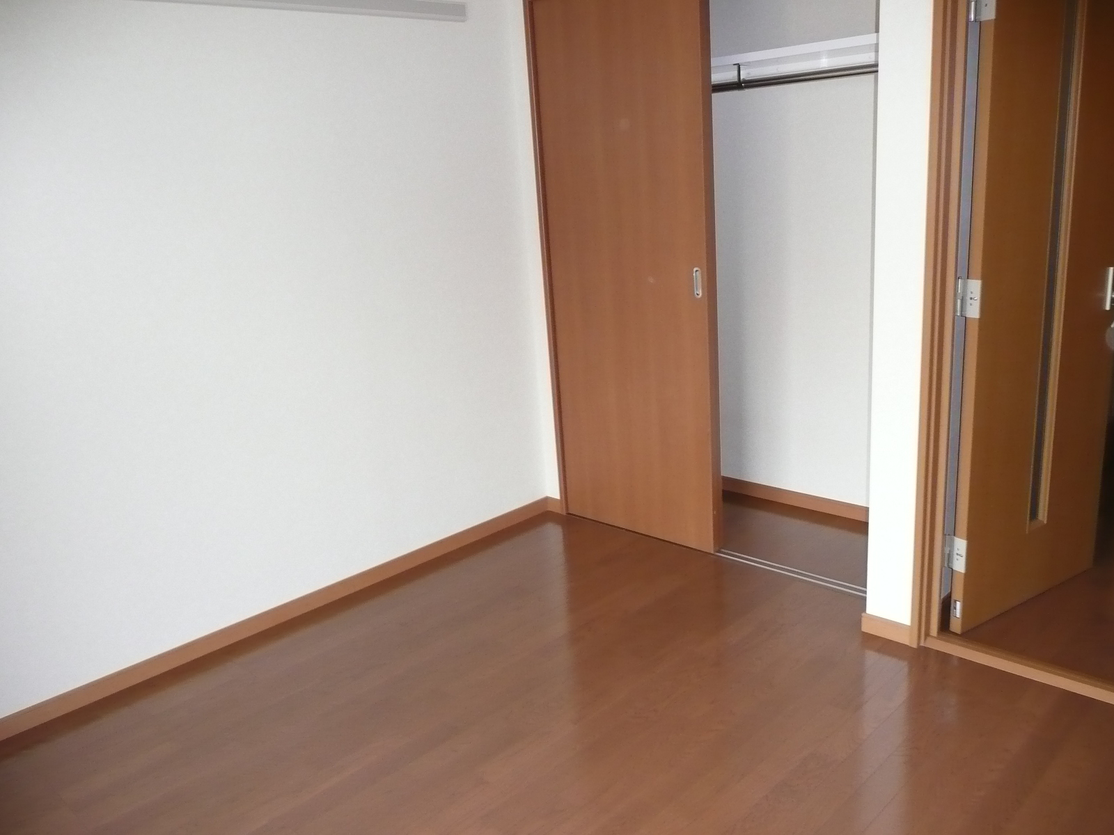 居室Bタイプ（同タイプ参考写真　左右反転タイプ有り）