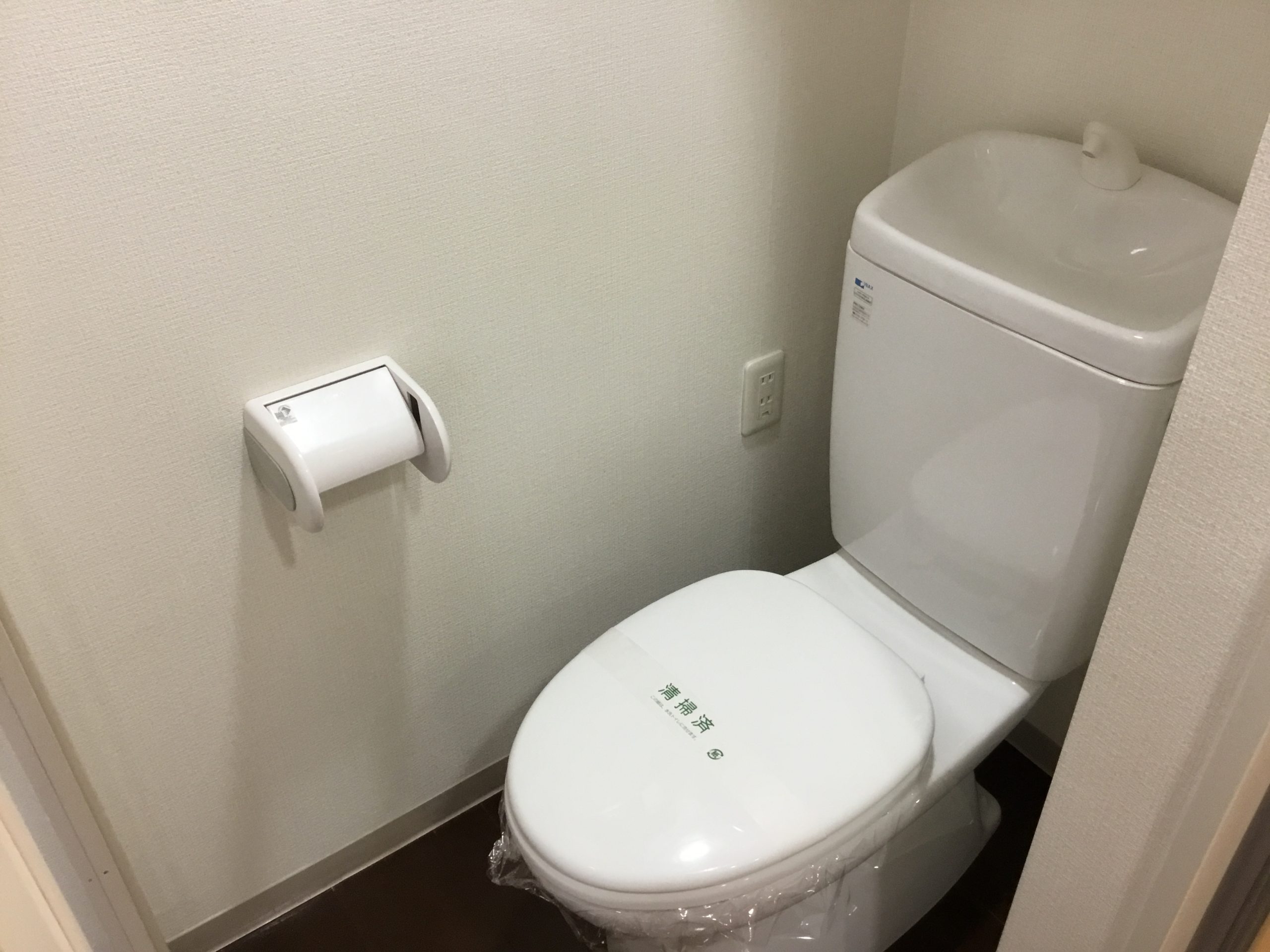 トイレBタイプ（同タイプ参考写真　左右反転タイプ有り）