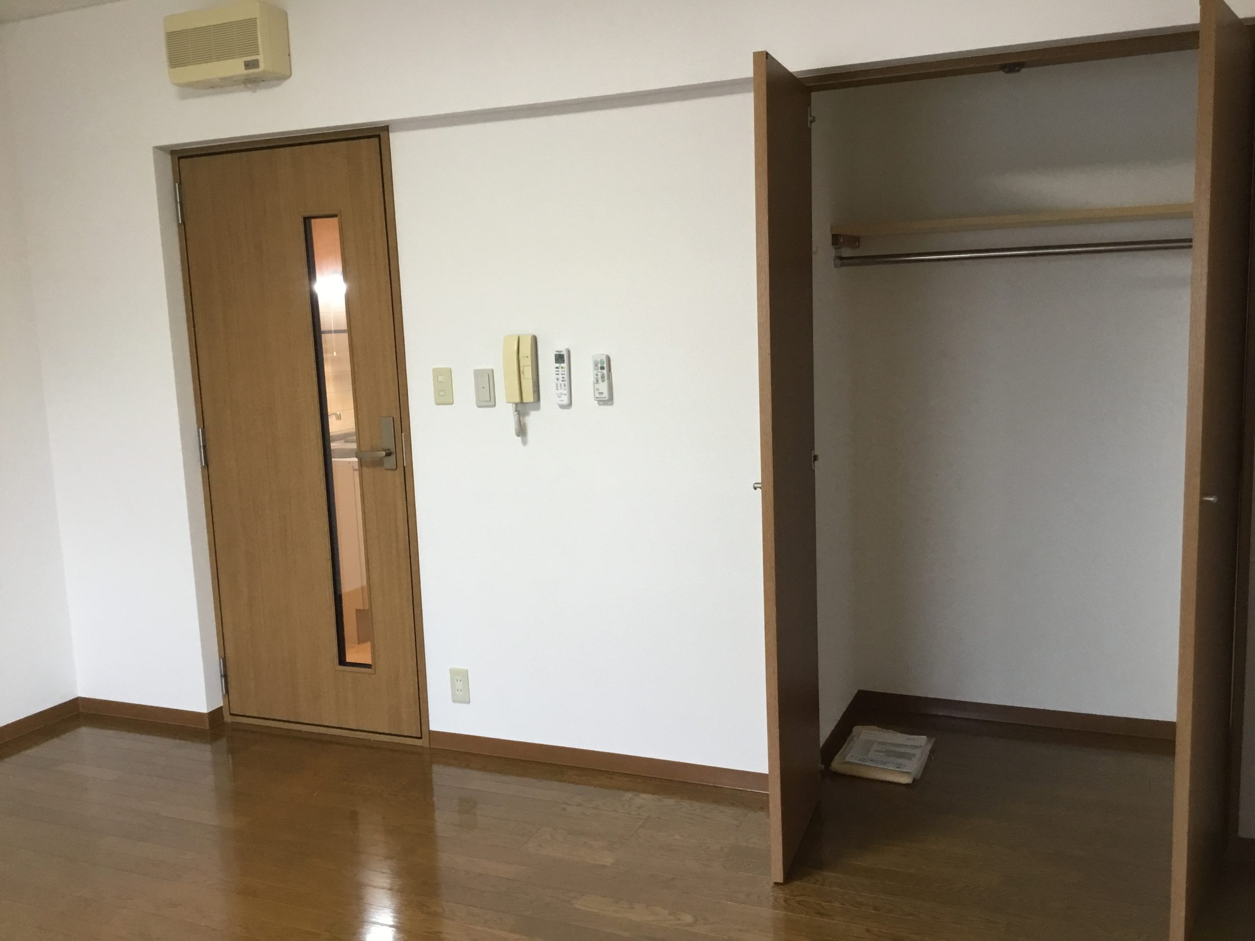 居室Aタイプ（同タイプ参考写真　左右反転タイプ有り）