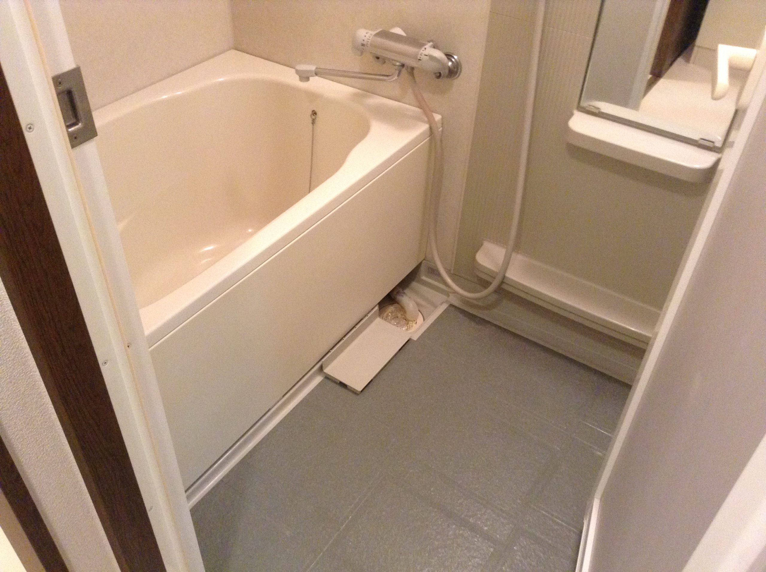 ユニットバスAタイプ（同タイプ参考写真　左右反転タイプ有り）