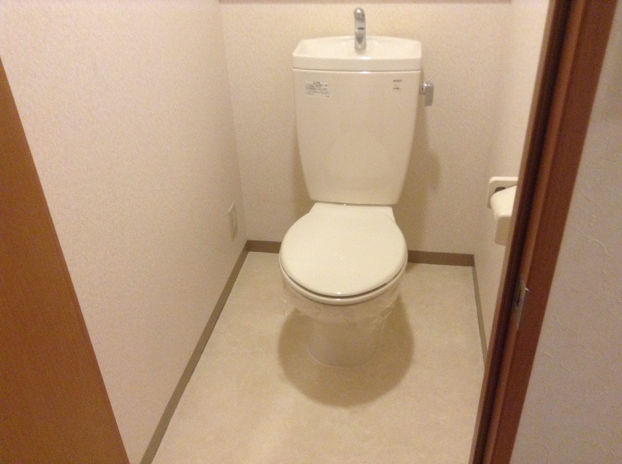 トイレEタイプ（同タイプ参考写真　左右反転タイプ有り）