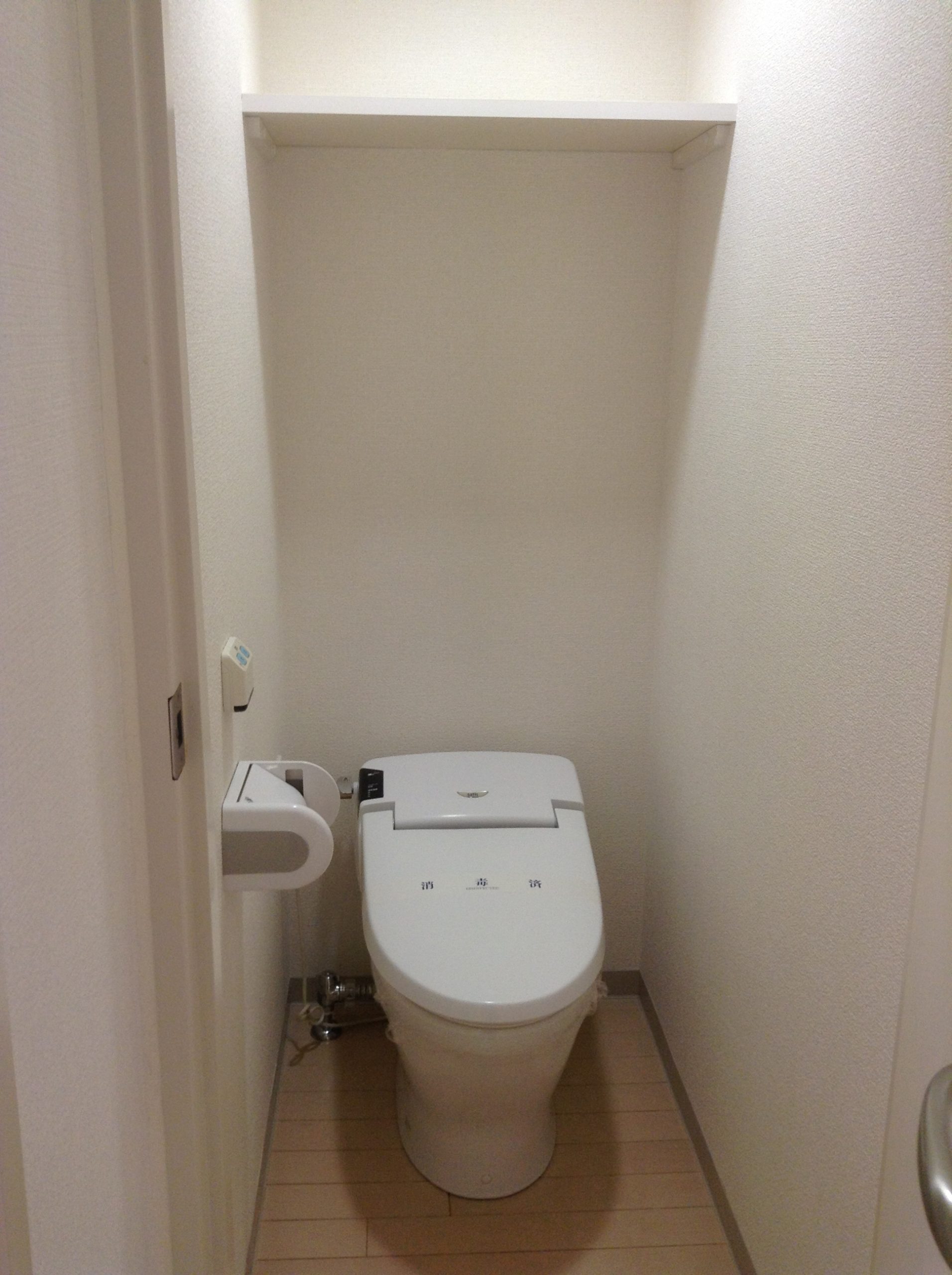 トイレDタイプ（同タイプ参考写真　左右反転タイプ有り）