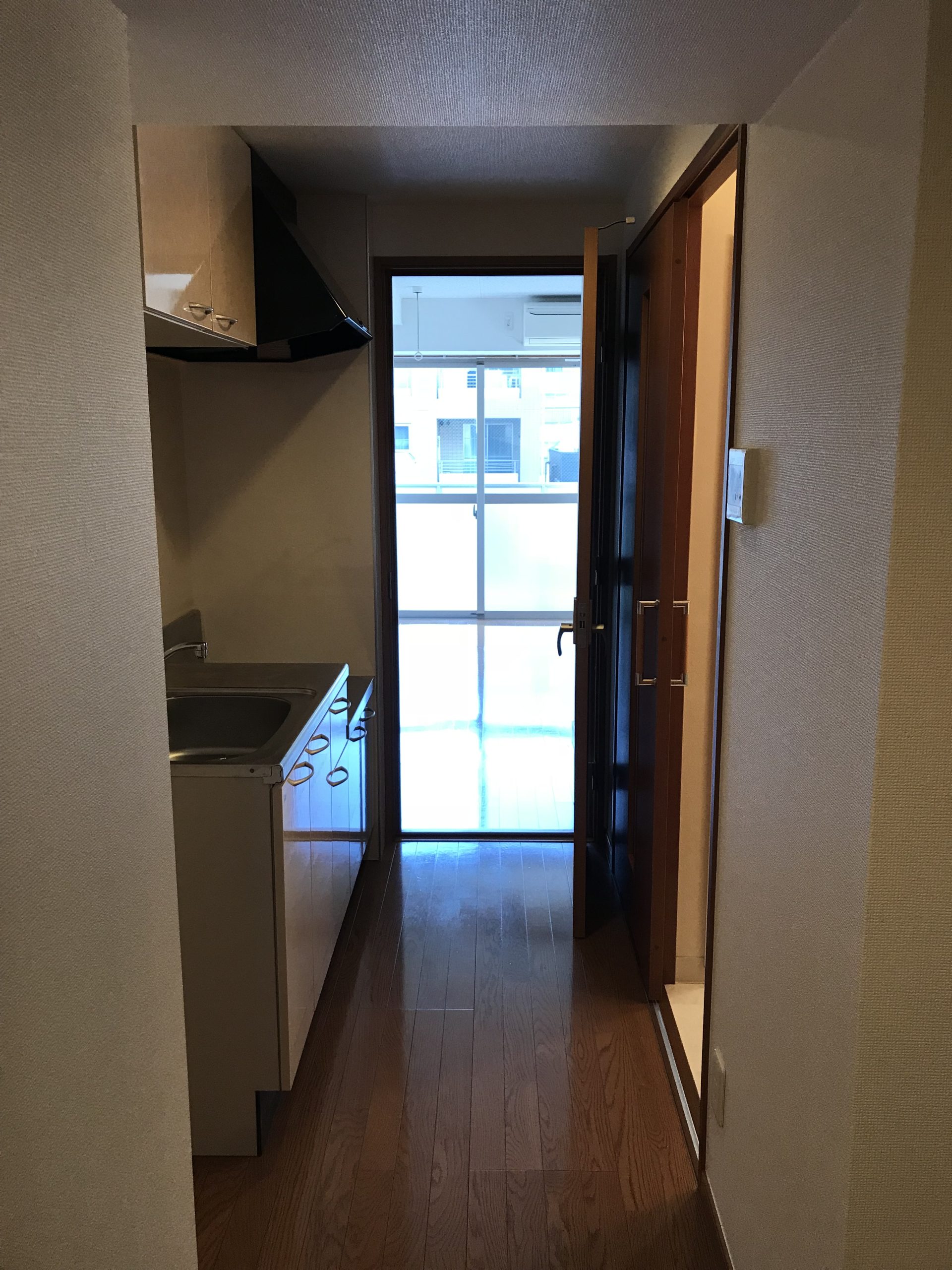 廊下Aタイプ（同タイプ参考写真　左右反転タイプ有り）