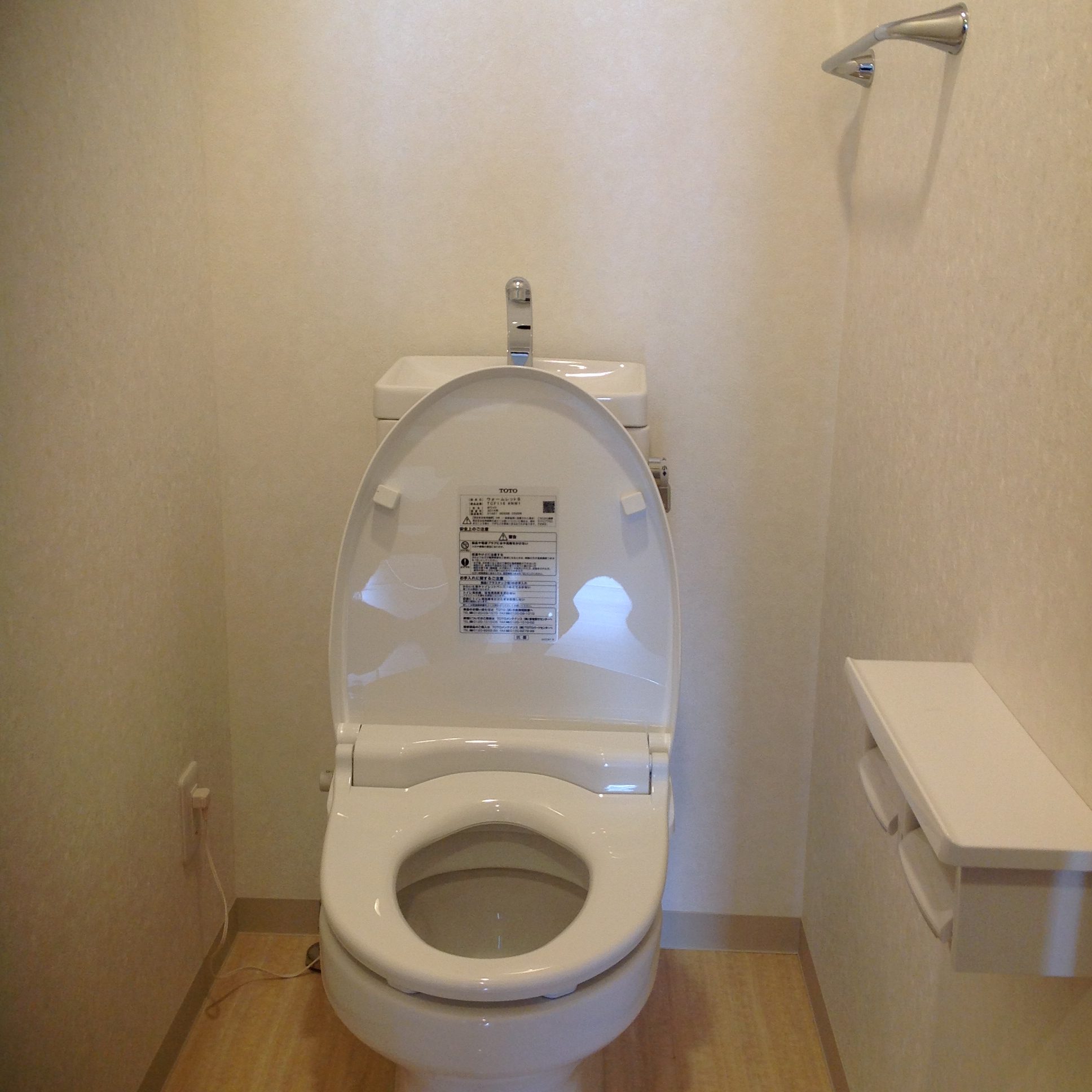 トイレCタイプ（同タイプ参考写真　左右反転タイプ有り）