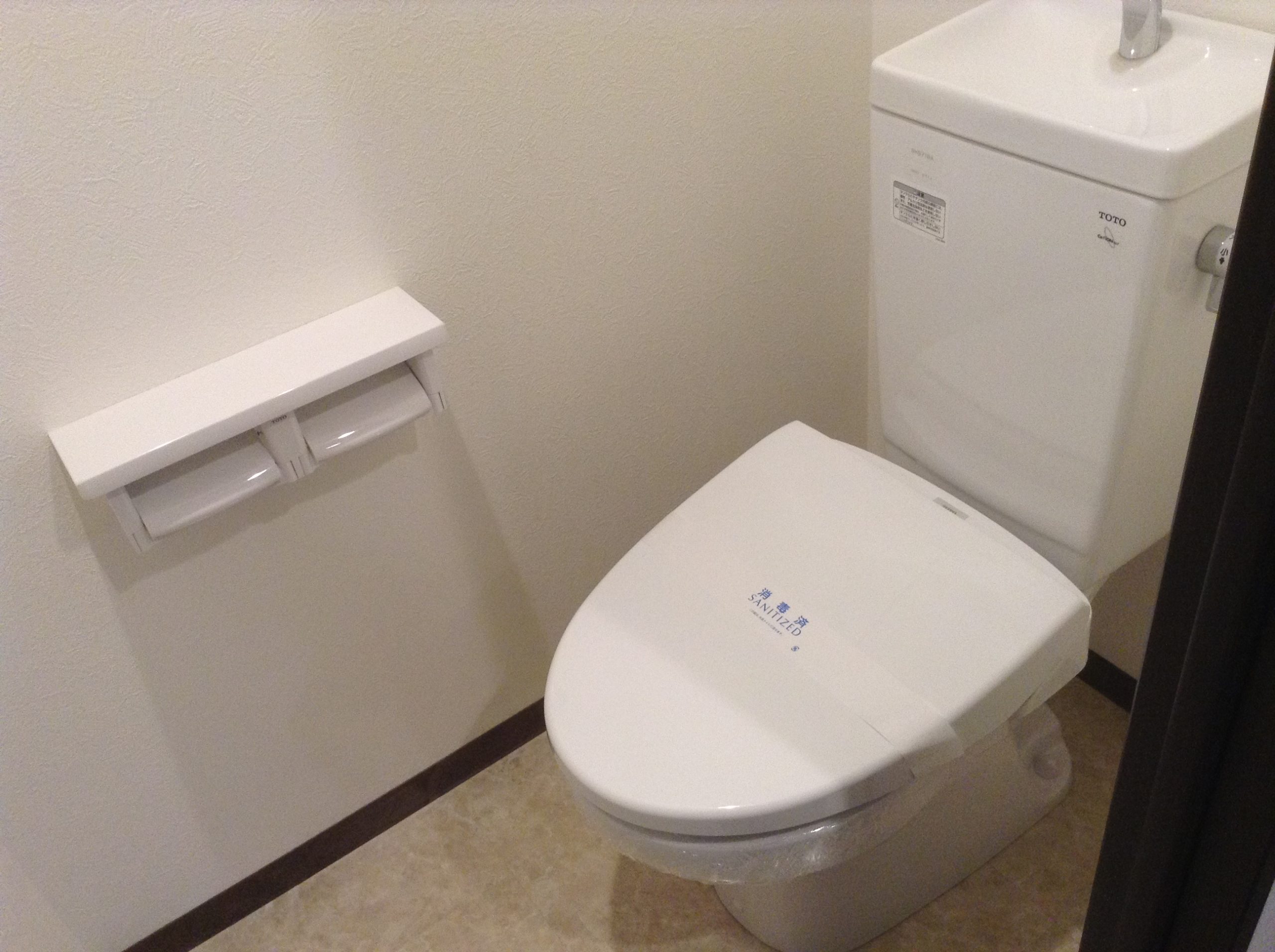 トイレAタイプ（同タイプ参考写真　左右反転タイプ有り）
