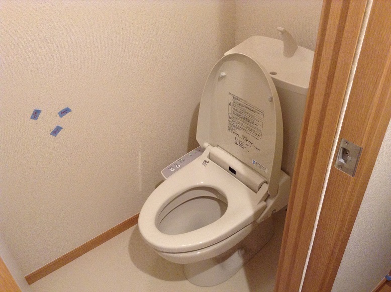 トイレ101号室（同タイプ参考写真）